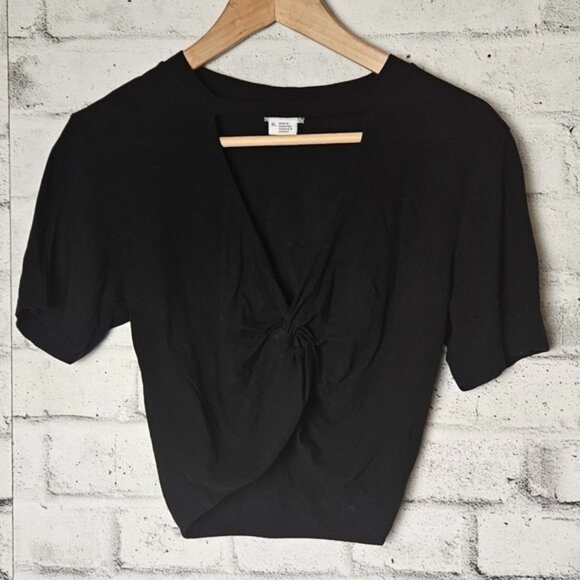 COOPERATIVE Black Cutout Crop Twist Front Crewneck Top - Picture 1 of 8